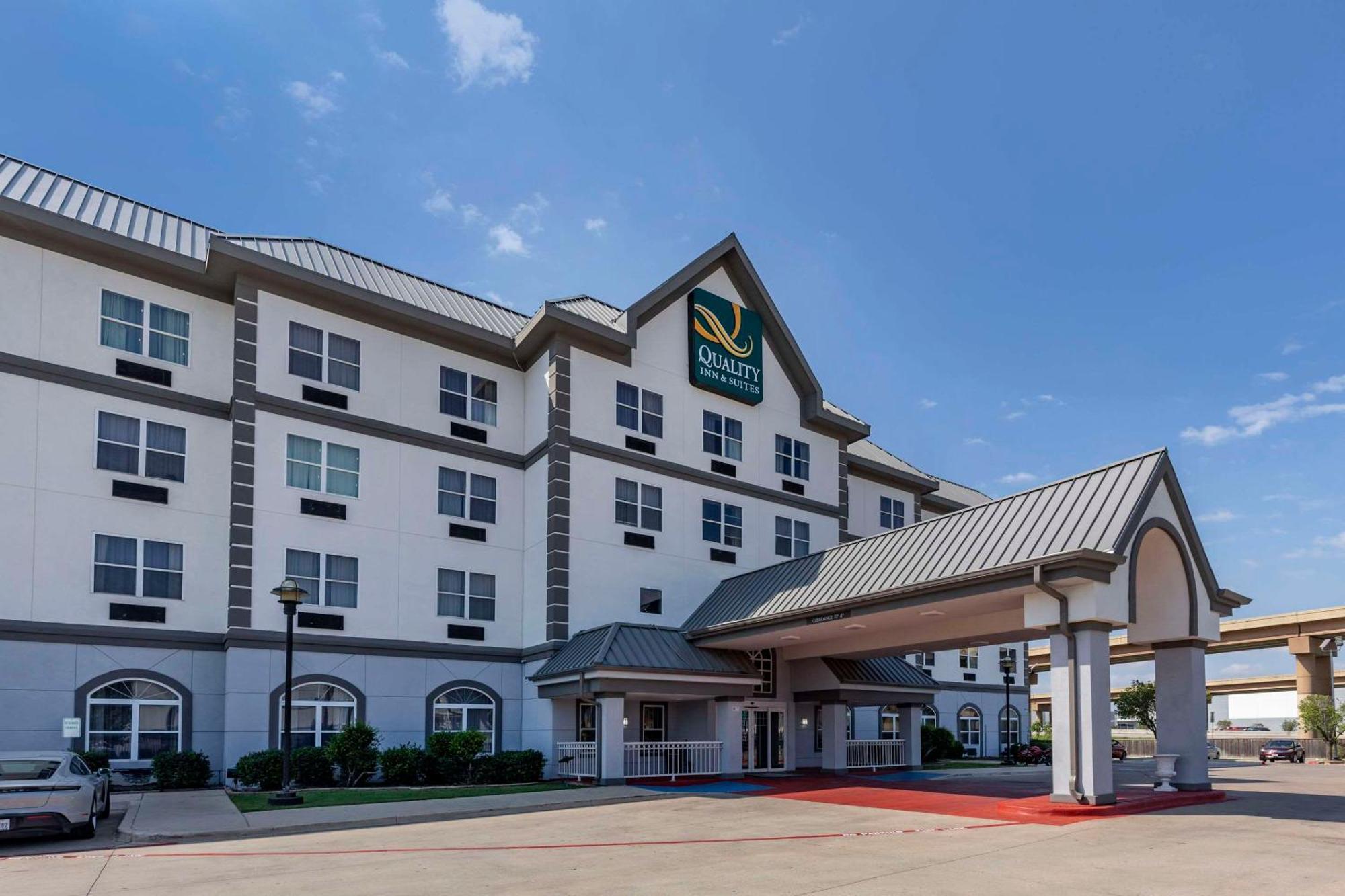 Quality Inn & Suites I-35 E-Walnut Hill Dallas Exterior photo